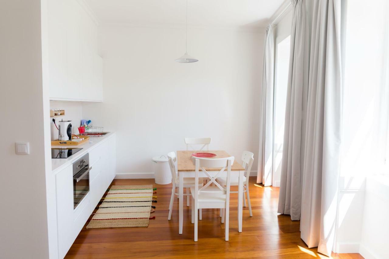 Apartamentos Praca Amarela By Heart Of Funchal Luaran gambar